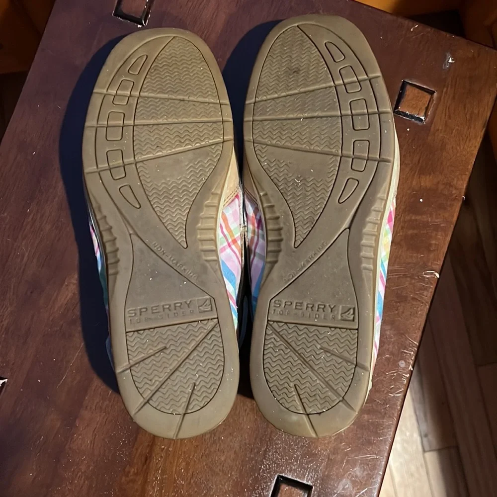 Leather Sperry Topsiders, broken in, great summer shoe, boat shoe